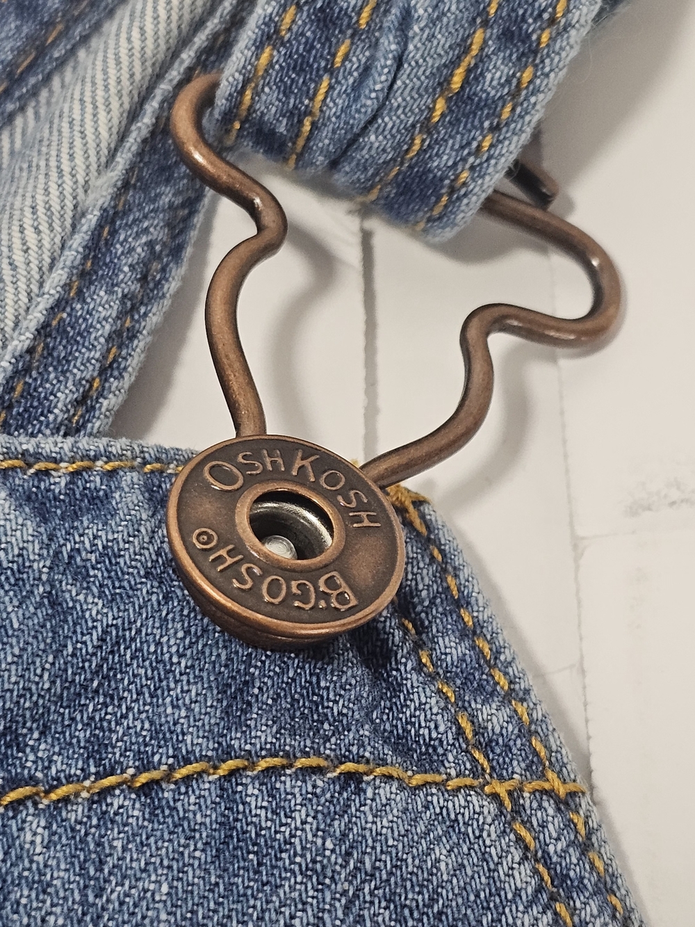 OshKosh B'gosh Girls Jean Overalls Shorts Size 5 Classic Vestbak Heritage Style - Picture 9 of 13